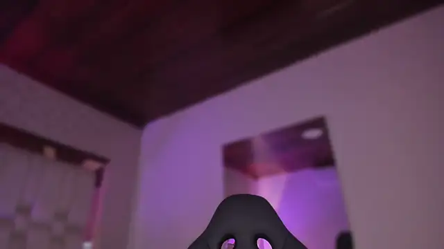 Emmily_Savage webcam