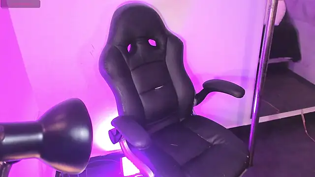 Daniiela_Ember webcam