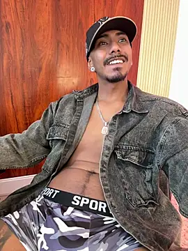 Latinmoster_boss webcam