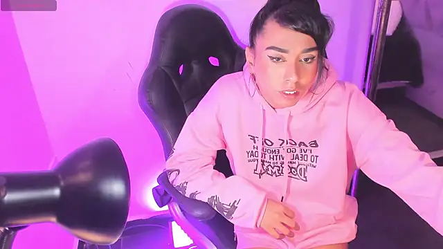 Daniiela_Ember webcam