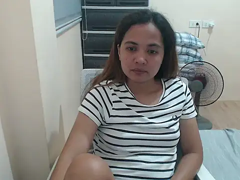 xTheLastVIRGINx webcam