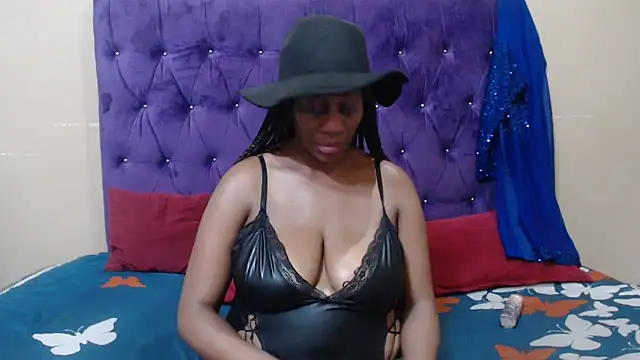 sweetcandyx24 webcam