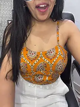 escape_with_me Stripchat cam model