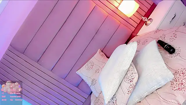 Camille_deluxe webcam