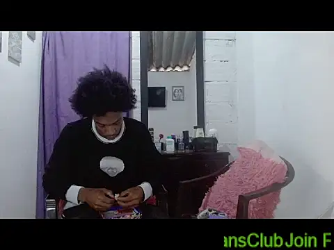 Larry-n-clouds webcam