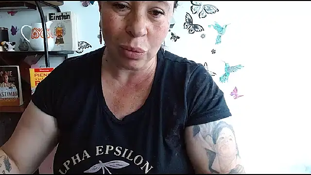 LauraMallioni webcam