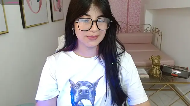 Nina_harpper_ webcam