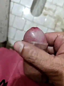 Iamfuckinhorny webcam