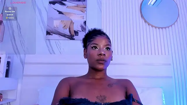 Afro_Luna webcam