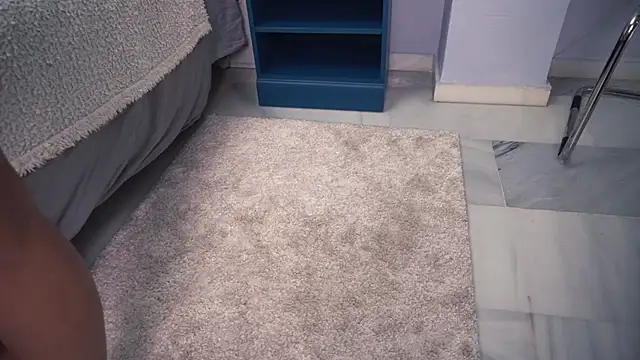 new_dee (F young) - Be my king