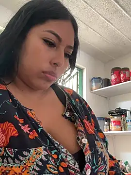 Webcam Model (emmyjhonson07)  is live.Free join now!