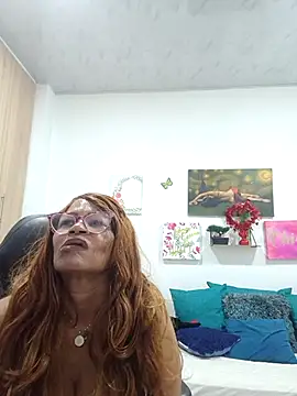 BustyMilf_ webcam