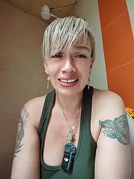 MARILYNMADELENAKOVANOVA webcam