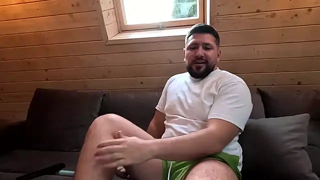 Gold_Alpha_Boy webcam