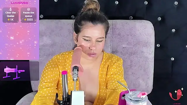 abby_blond1 webcam stripchat model stream image