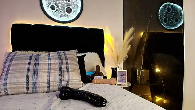 lorrayne_ (F young) - control machine show anal or pussy