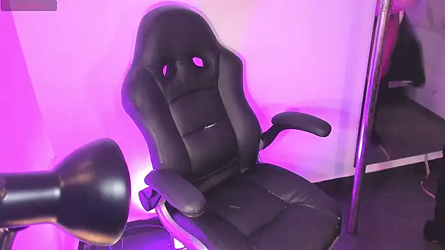 Daniiela_Ember webcam