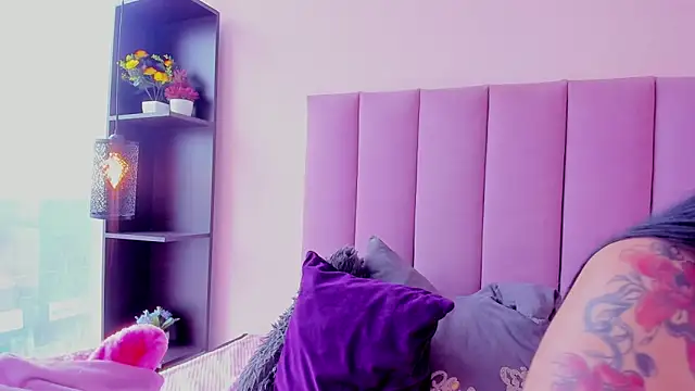 violet_myerrs webcam