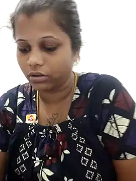 sweetqueen143 webcam