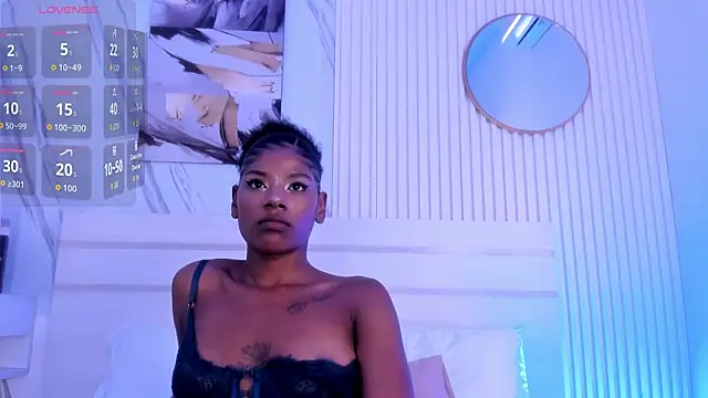 Afro_Luna webcam