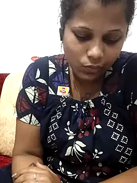 sweetqueen143 webcam