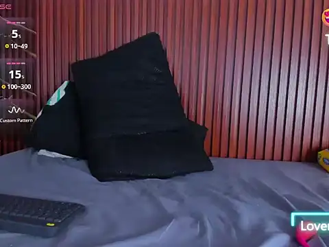 Max_hotlatin2 webcam