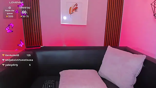 Nahiajhonson_ webcam