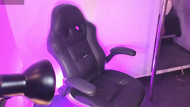 Daniiela_Ember webcam