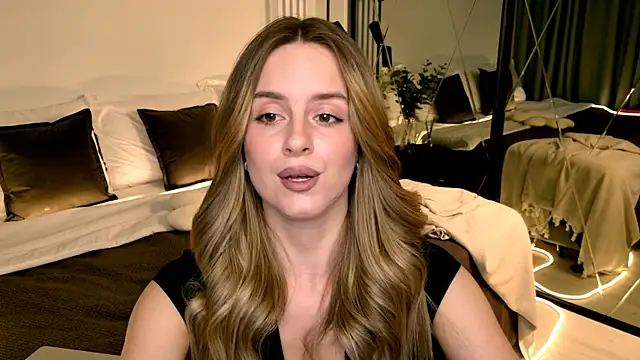 RozzitaBedberry webcam