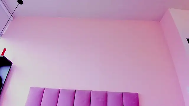 violet_myerrs webcam