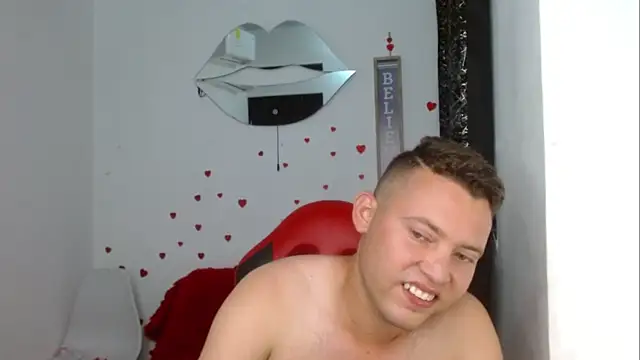 sven_fox723 webcam