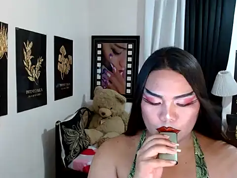 TSbrianaHugeCock webcam