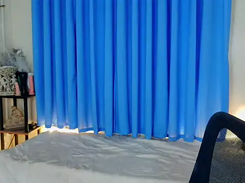 Mimi_Mckinley webcam