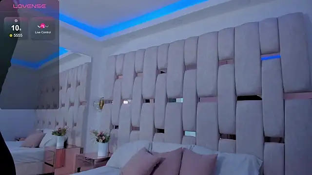 mia_schwarz - Mia_schwarz's free webcam - UK Sex Cams