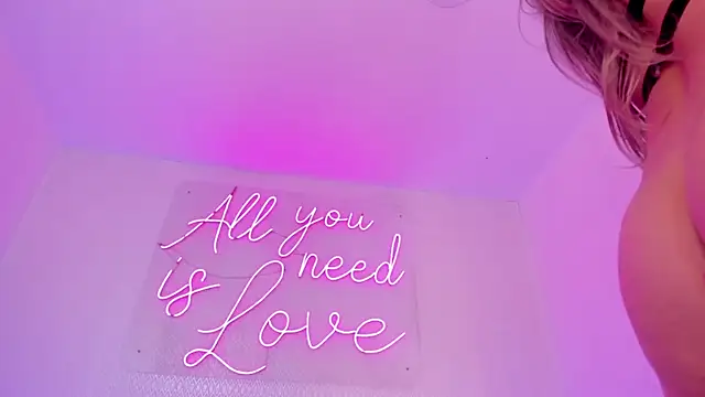 aleksandramiller_ webcam