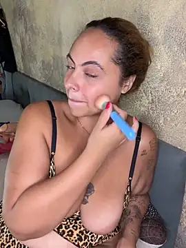 Chloe_Leaozinho's room