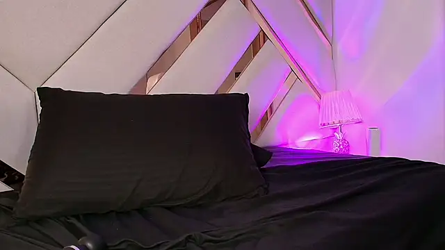 Noa_butterfly_ webcam