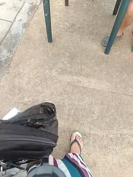 brenda_berck_ (G young) - Show finger in ass Hole