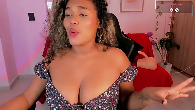 aleja_montiel__ webcam