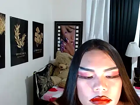 TSbrianaHugeCock webcam