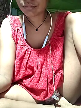 Webcam Model (Sweet-runi)  is live.Free join now!