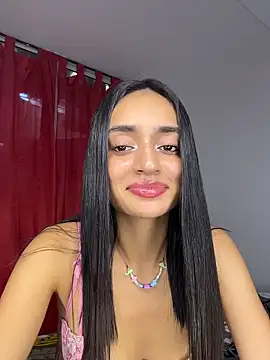 Webcam Model (leilani_X) is live