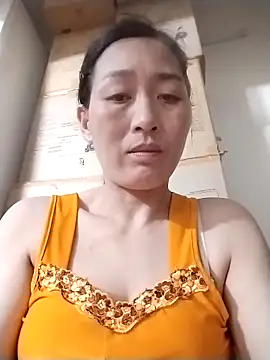 lris-beauty77 (F milf) - Show feet