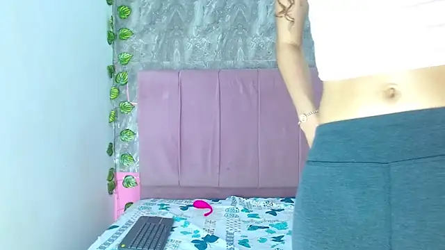 angelina_brook18 webcam