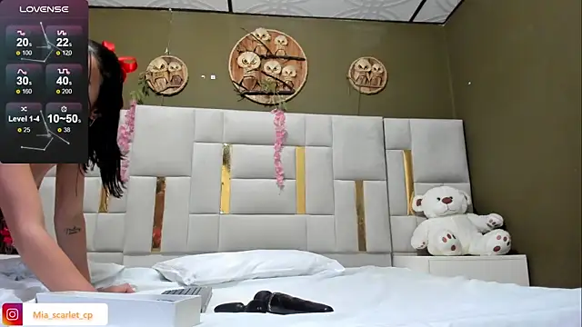 Mia_scarlet69 webcam