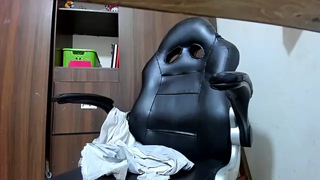 miss_bigcockts webcam