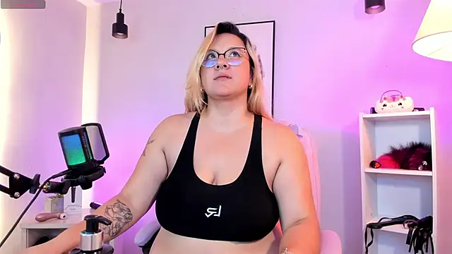 hollie_joliie webcam