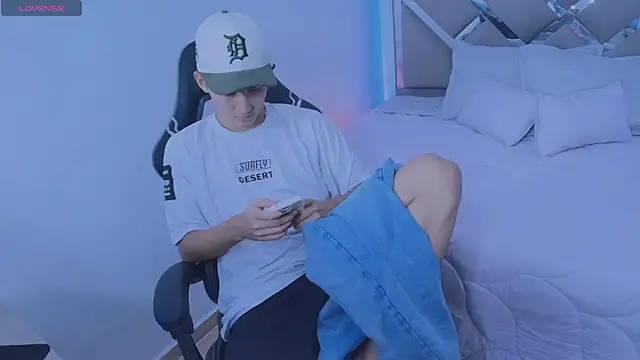 Valentino_Rey webcam