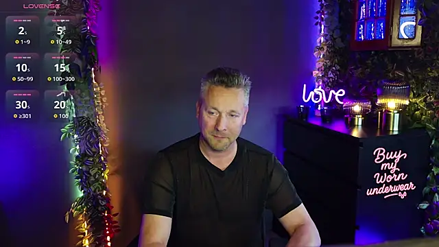 hunter_fl (Ask my age) - Let’s get into trouble 😏💦