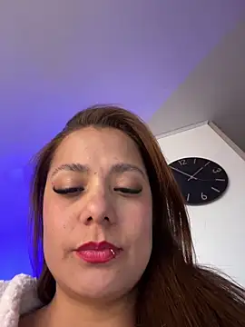 Webcam Model (Pretty__Milf)  is live.Free join now!